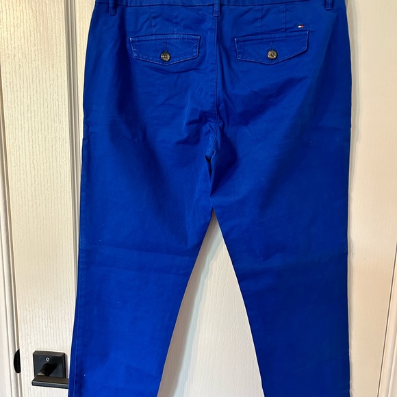 Tommy Hilfiger slim ankle pant. Size 6. - Picture 3 of 3